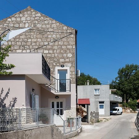 Holiday Home Monika Ston Bagian luar foto