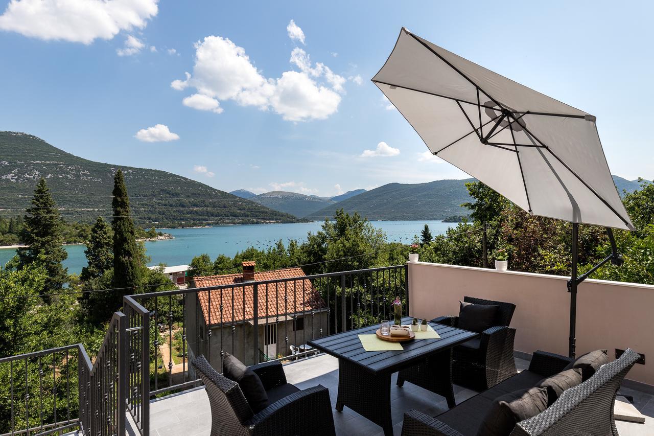 Holiday Home Monika Ston Bagian luar foto