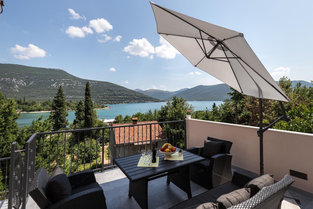 Holiday Home Monika Ston Bagian luar foto