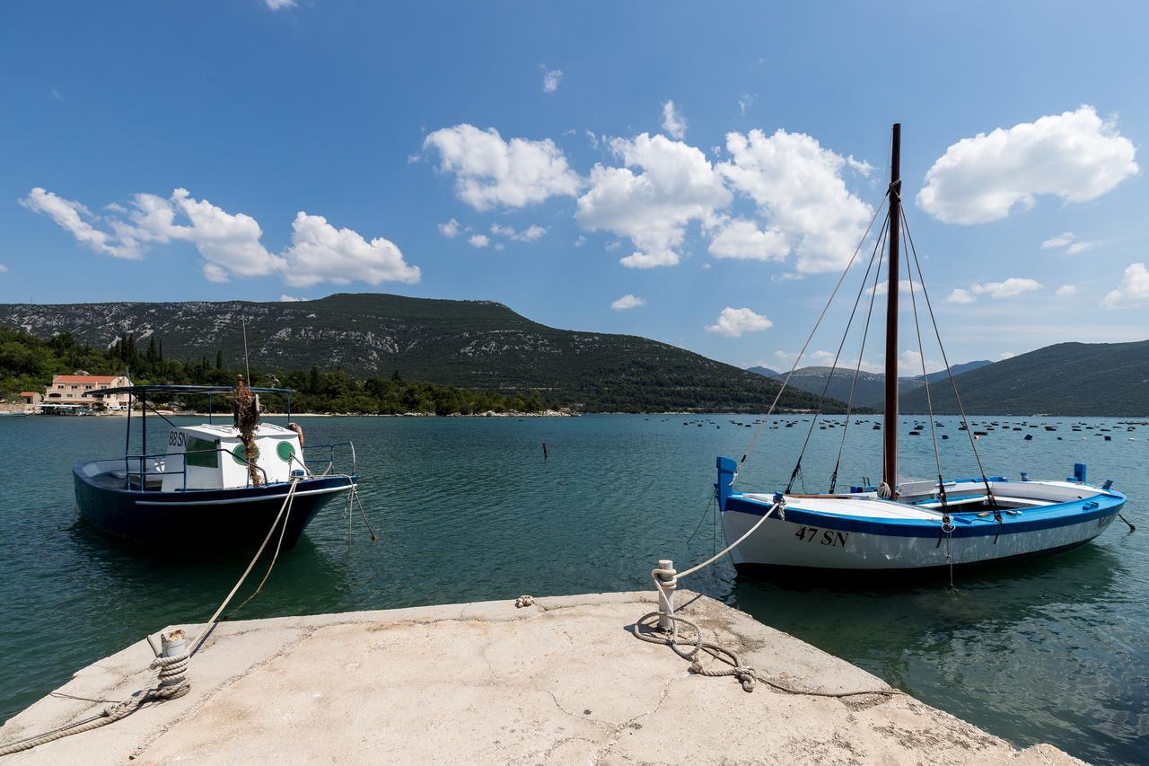 Holiday Home Monika Ston Bagian luar foto
