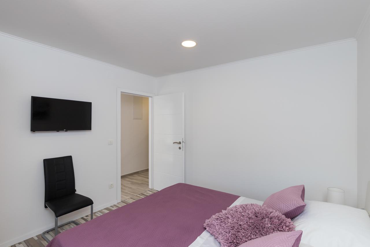 Holiday Home Monika Ston Bagian luar foto