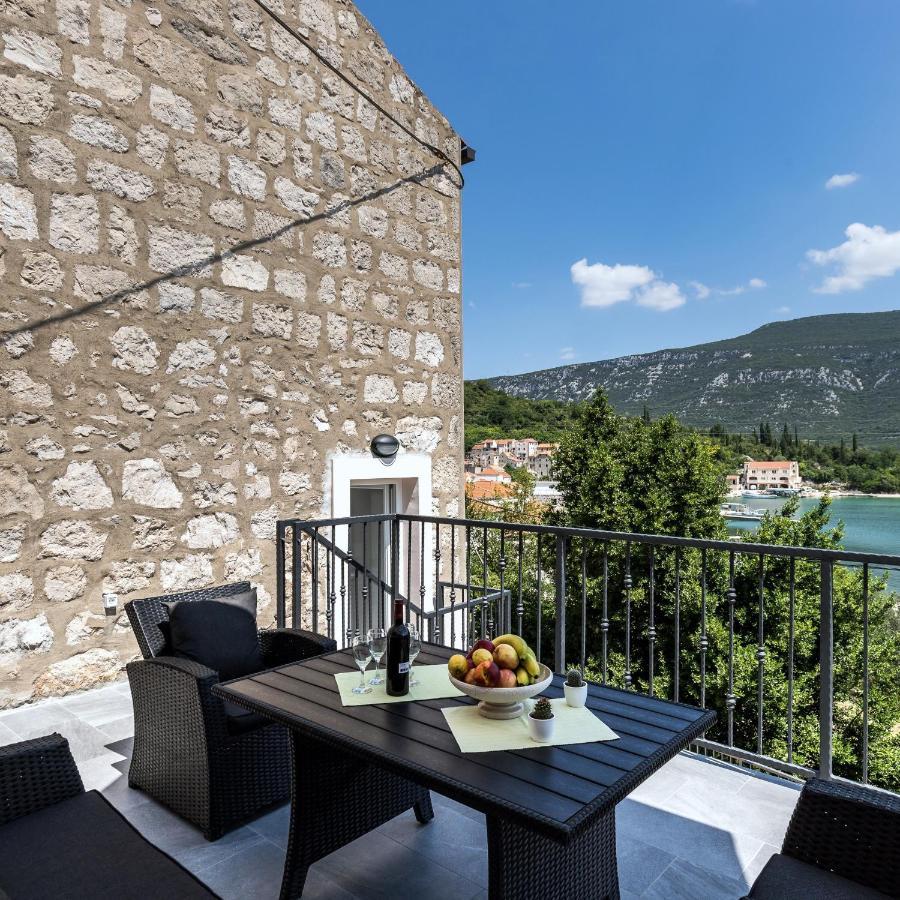 Holiday Home Monika Ston Bagian luar foto